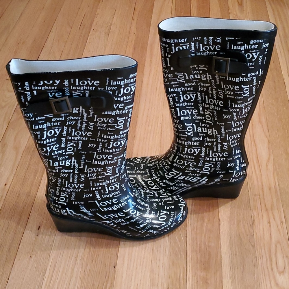 HENRY FERRERA RAIN BOOTS, WEDGE STYLE.